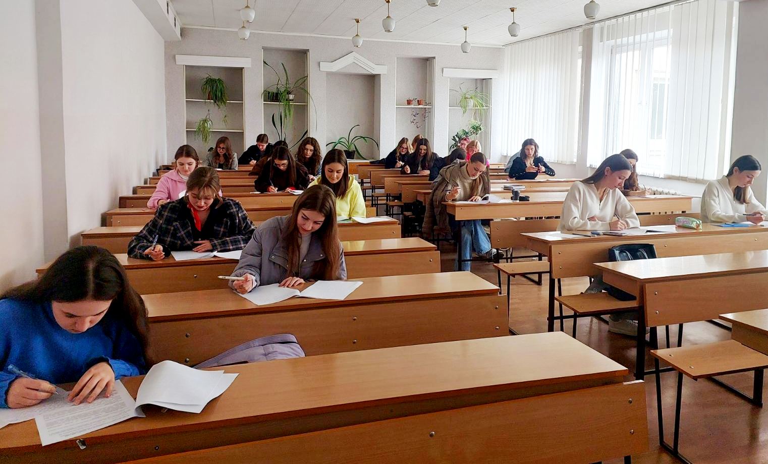 Учасники виконують конкурсні завдання